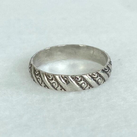 Sterling Silver 925 Textured Diagonal Pattern Band Wedding Ring Size 6.5 - Picture 11 of 14